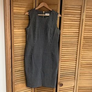 Calvin Klein size 14 black and white dress no sleeves zips up the back